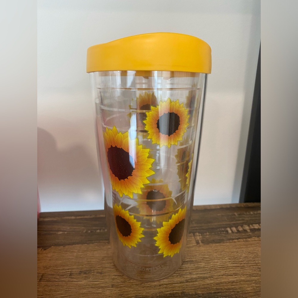 New Freeheart Sunflower Tumbler 16oz